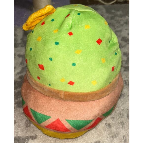 Kelly Toys Gideon the Guacamole Chips & Dips-Avocado Reversible Squishmellow - Picture 2 of 5